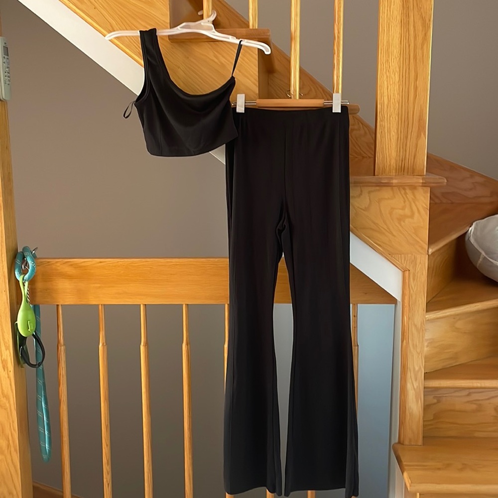 Set top and flared pants